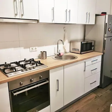 New Cozy Apartment In Otopeni Near Airport Exterior foto