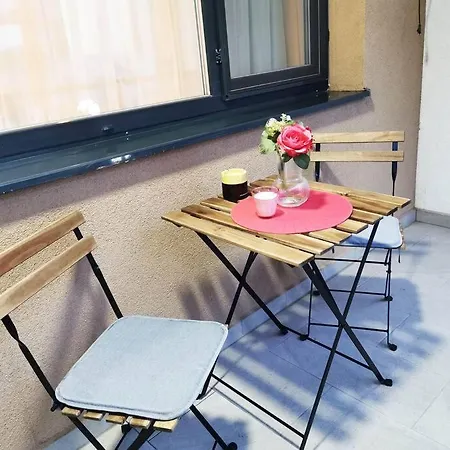 New Cozy Apartment In Otopeni Near Airport Exterior foto