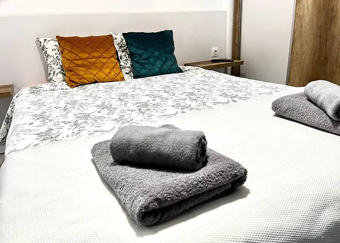 New Cozy Apartment In Otopeni Near Airport