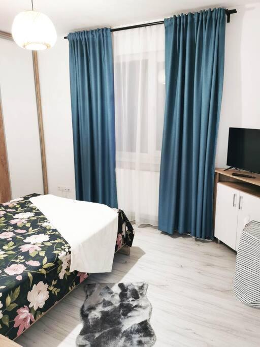 New Cozy In Near Airport Apartment *