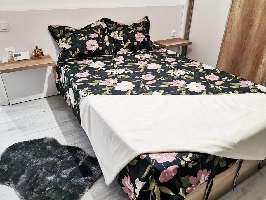 New Cozy In Near Airport Apartment *