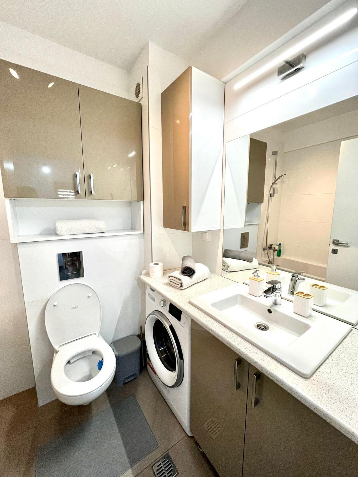 New Cozy In Near Airport *